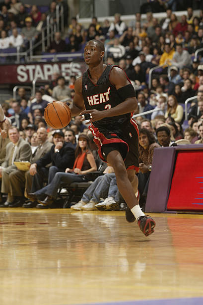 中超比赛亮点：上海申花绝杀广州队,（中超焦点战：上海申花压哨绝杀广州队）