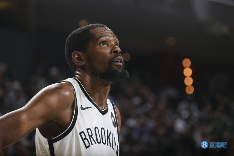 西甲：巴萨4-1大胜瓦伦西亚（西甲：巴塞罗那4比1轻取瓦伦西亚）