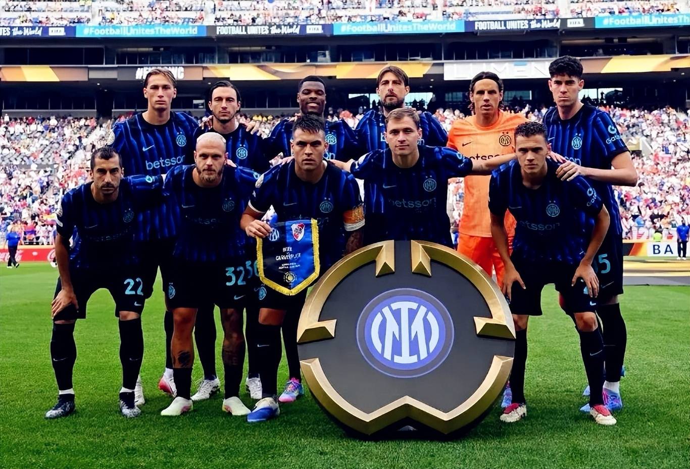 杂技GOAT！NBA巨星致敬中国顶碗大妈：她比我们所有人更有天赋（NBA巨星致敬中国顶碗艺人：她的天赋让我们自愧不如）