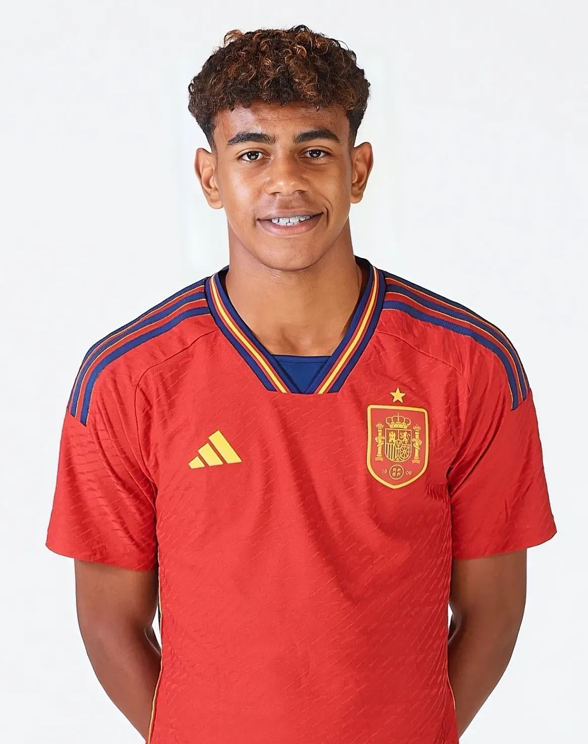 托蒂：说C罗的坏话只能说明你在嫉妒他，他和梅西的水平相当（托蒂：抹黑C罗只是出于嫉妒，他与梅西实力不相上下）