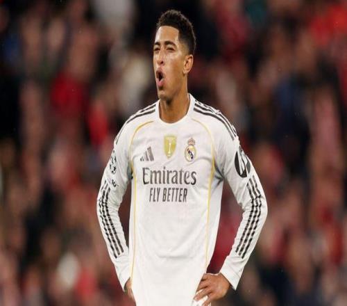 篮球湖人主帅公开力挺球队核心：不可动摇（湖人主帅公开声援核心球员：地位不可撼动）