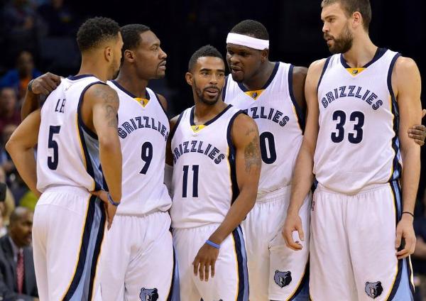 哈曼：拜仁仍是欧冠冠军的重要竞争者，战胜大巴黎是一种警告（哈曼：拜仁依然是欧冠争冠热门，击败大巴黎释放了警示信号）