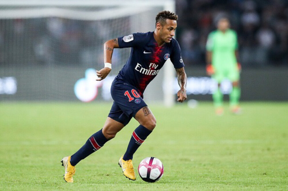 杨铭锐：先踢好中超再说留洋，最想去西班牙（杨铭锐：立足中超再谈留洋，西班牙是首选）