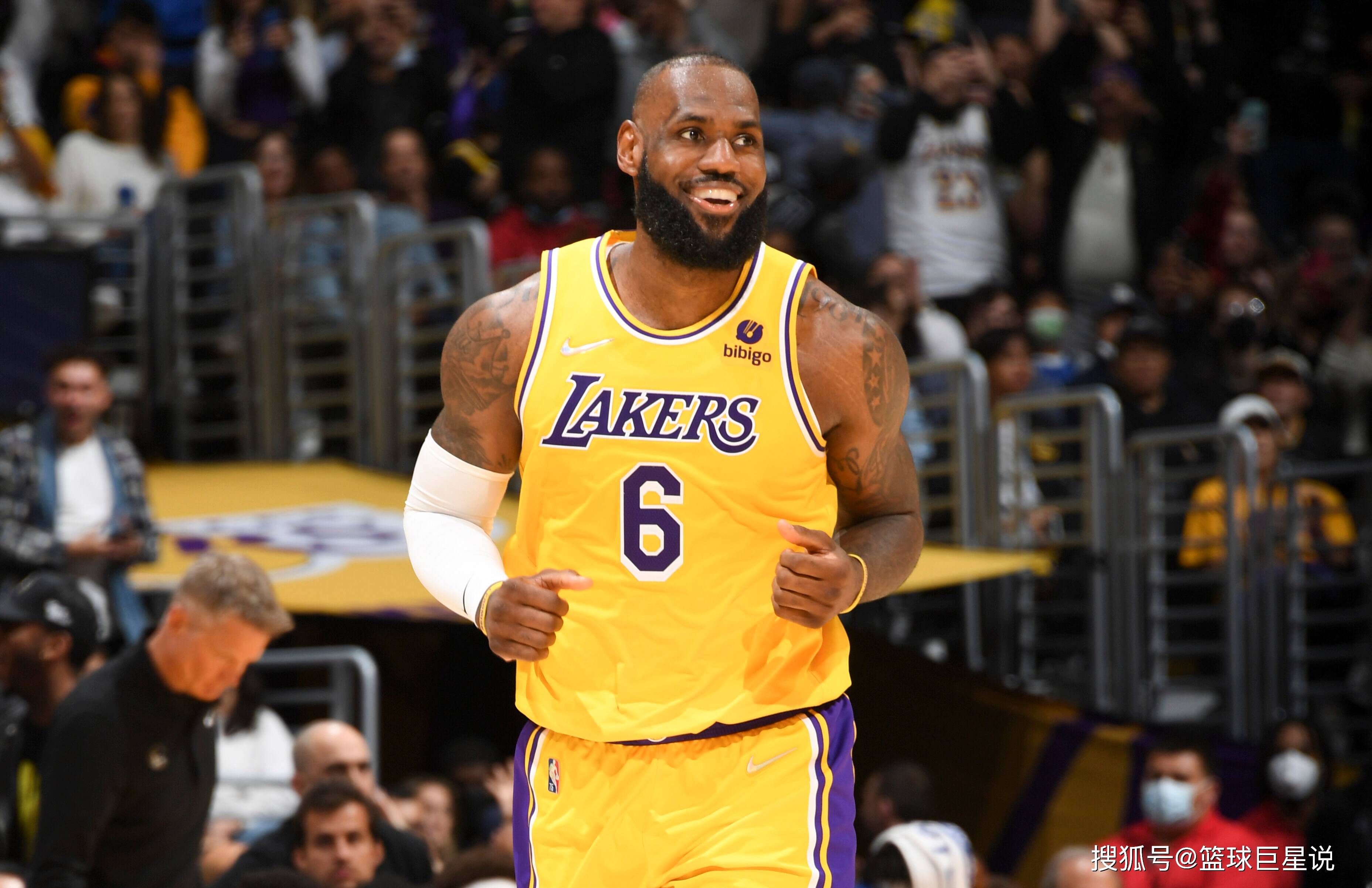 球队越打越像冠军（球队愈发具备冠军相）