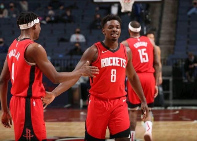 CBA：浙江队继续连胜 力克新疆男篮（CBA 浙江延续连胜势头 击败新疆男篮）