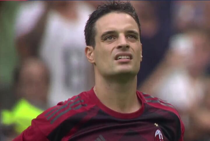 完成英格兰成年代表队首秀，夸安萨获赠纪念帽（夸安萨迎来英格兰成年队处子秀，获颁纪念帽）